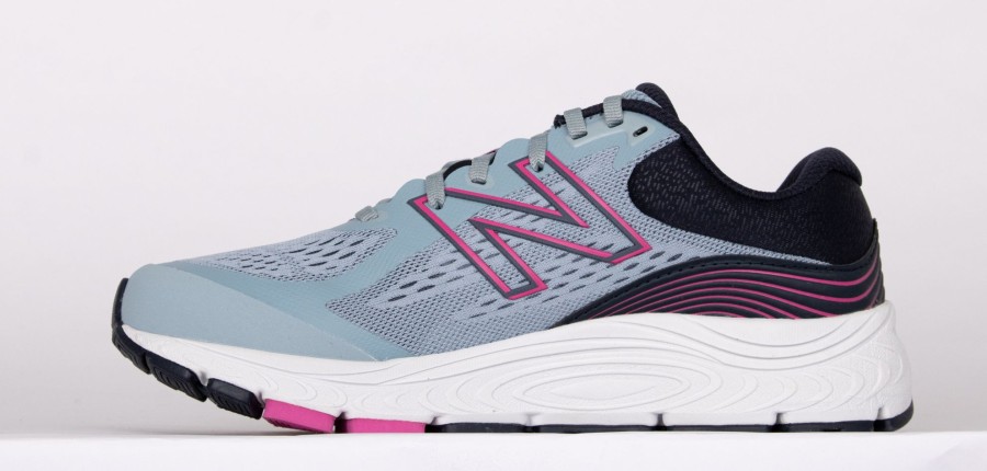 Femmes New Balance Sport | 840V5